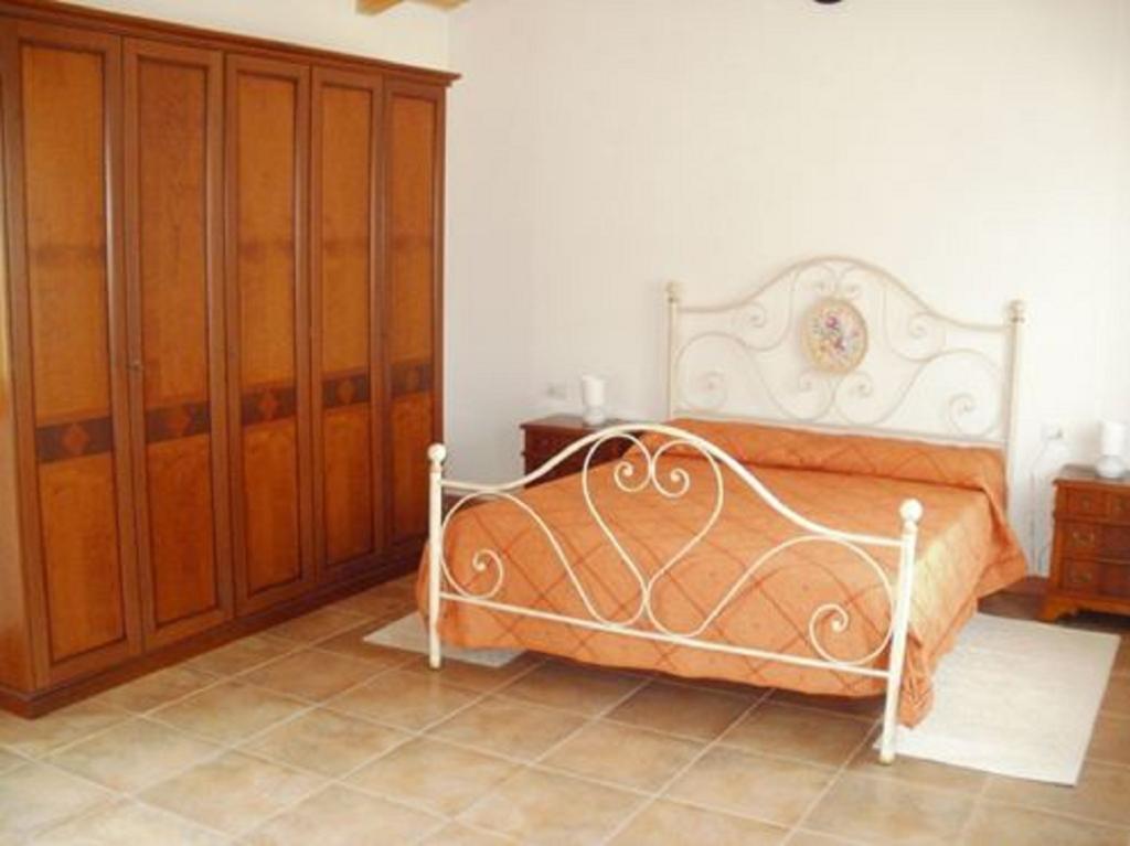 Farm Stay Gli Oleandri Loiri Porto San Paolo Zimmer foto