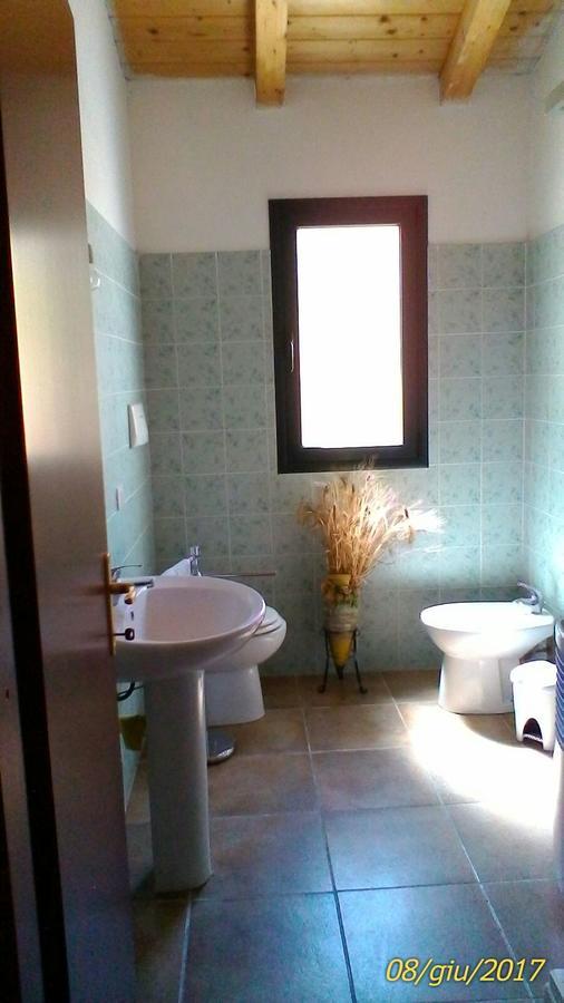Farm Stay Gli Oleandri Loiri Porto San Paolo Exterior foto